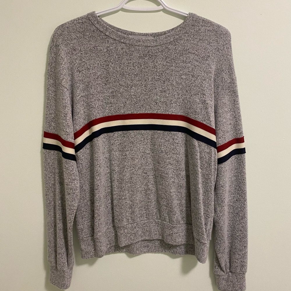Gave soft gray long sleeve top with stripes Size Large